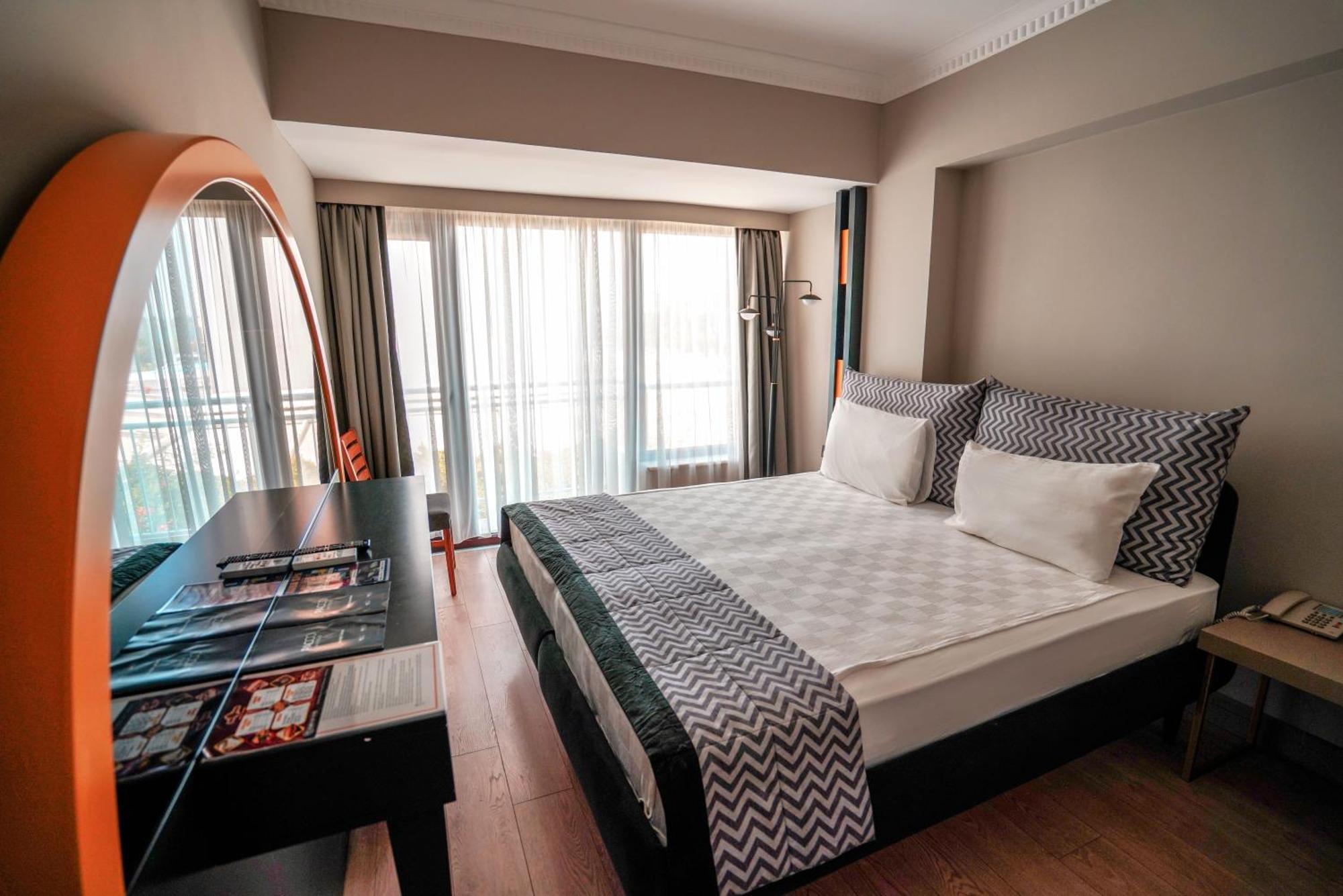 Pacco Sea&City Hotel Spa Antalia Esterno foto