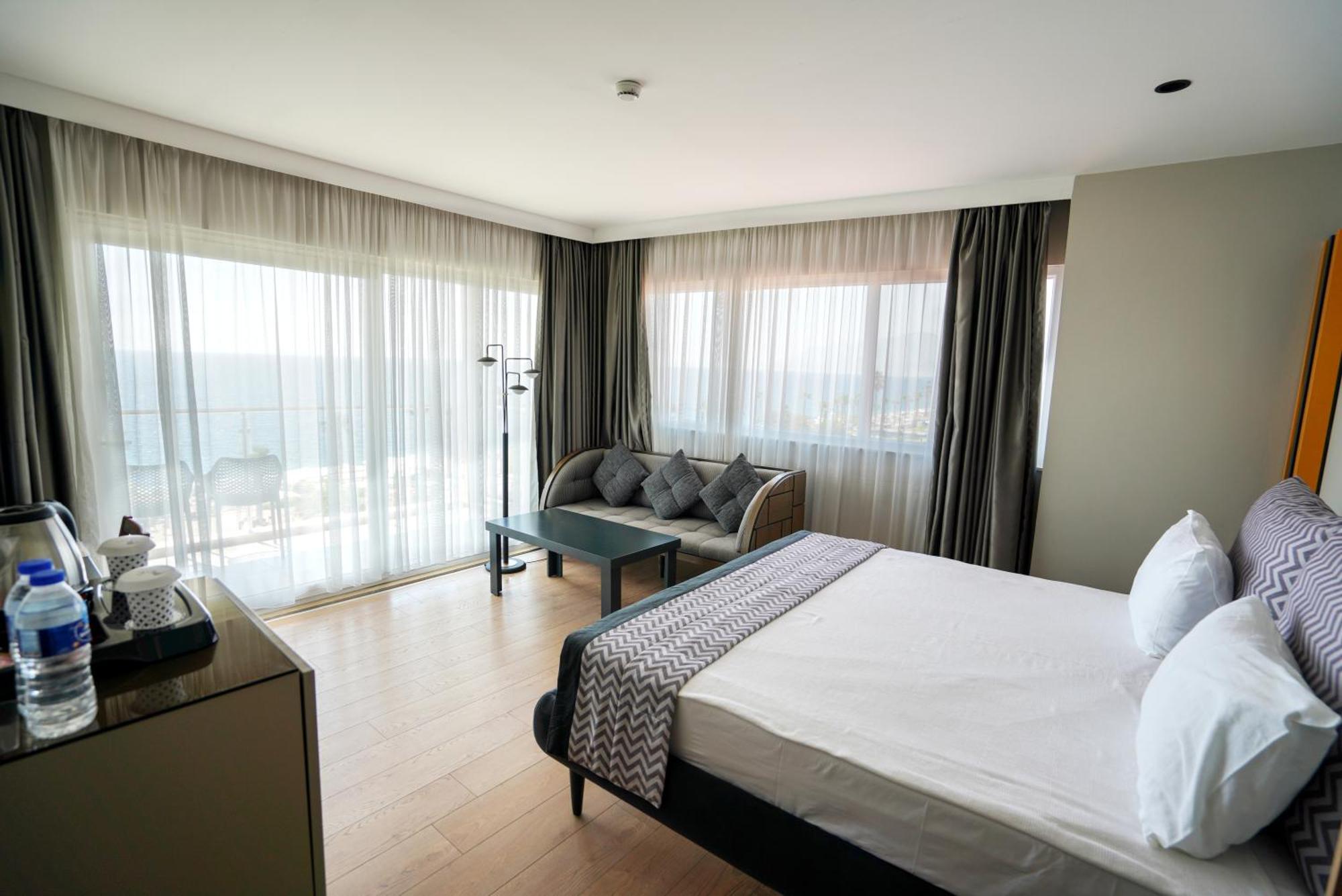 Pacco Sea&City Hotel Spa Antalia Esterno foto